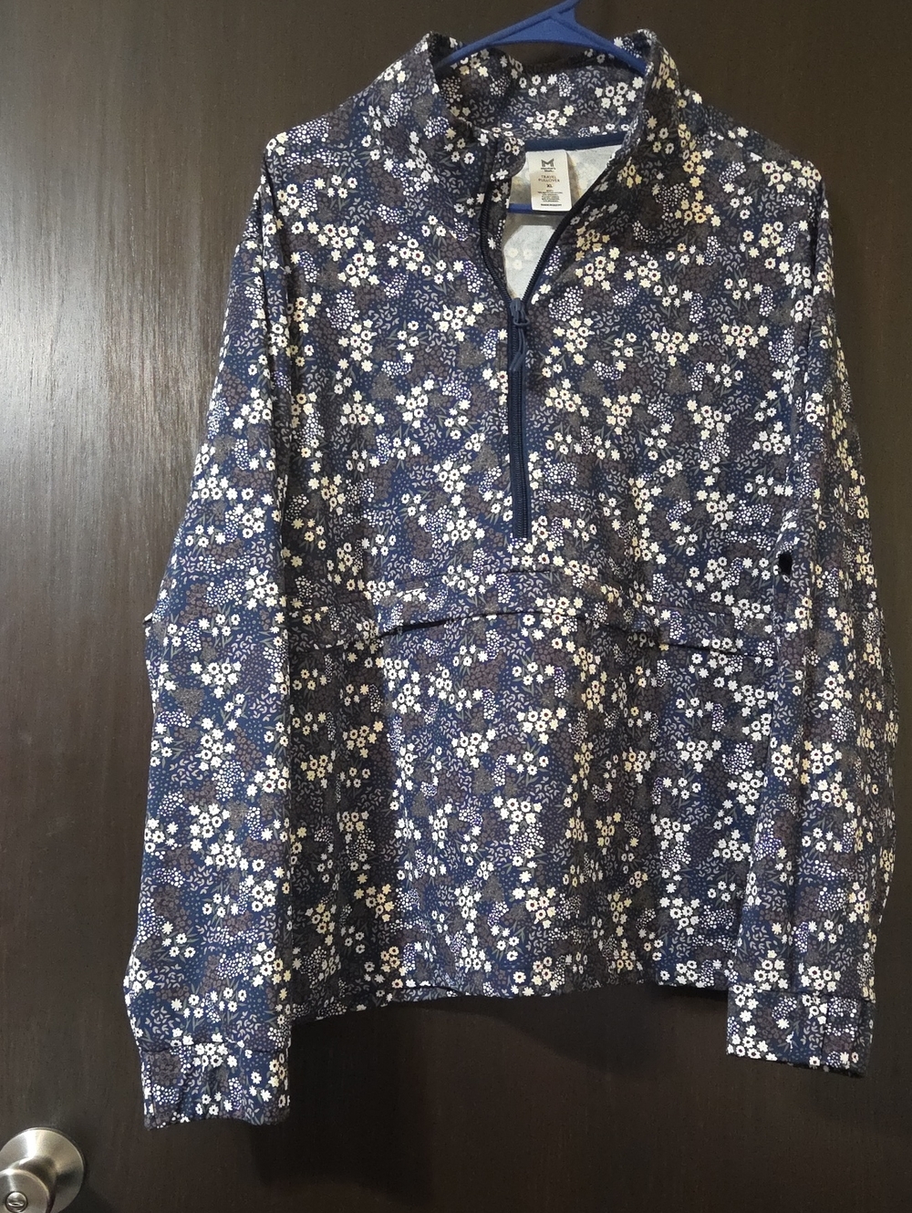 Member's Mark Travel Pullover  Pocket under zipper Gray & white Pattern XL